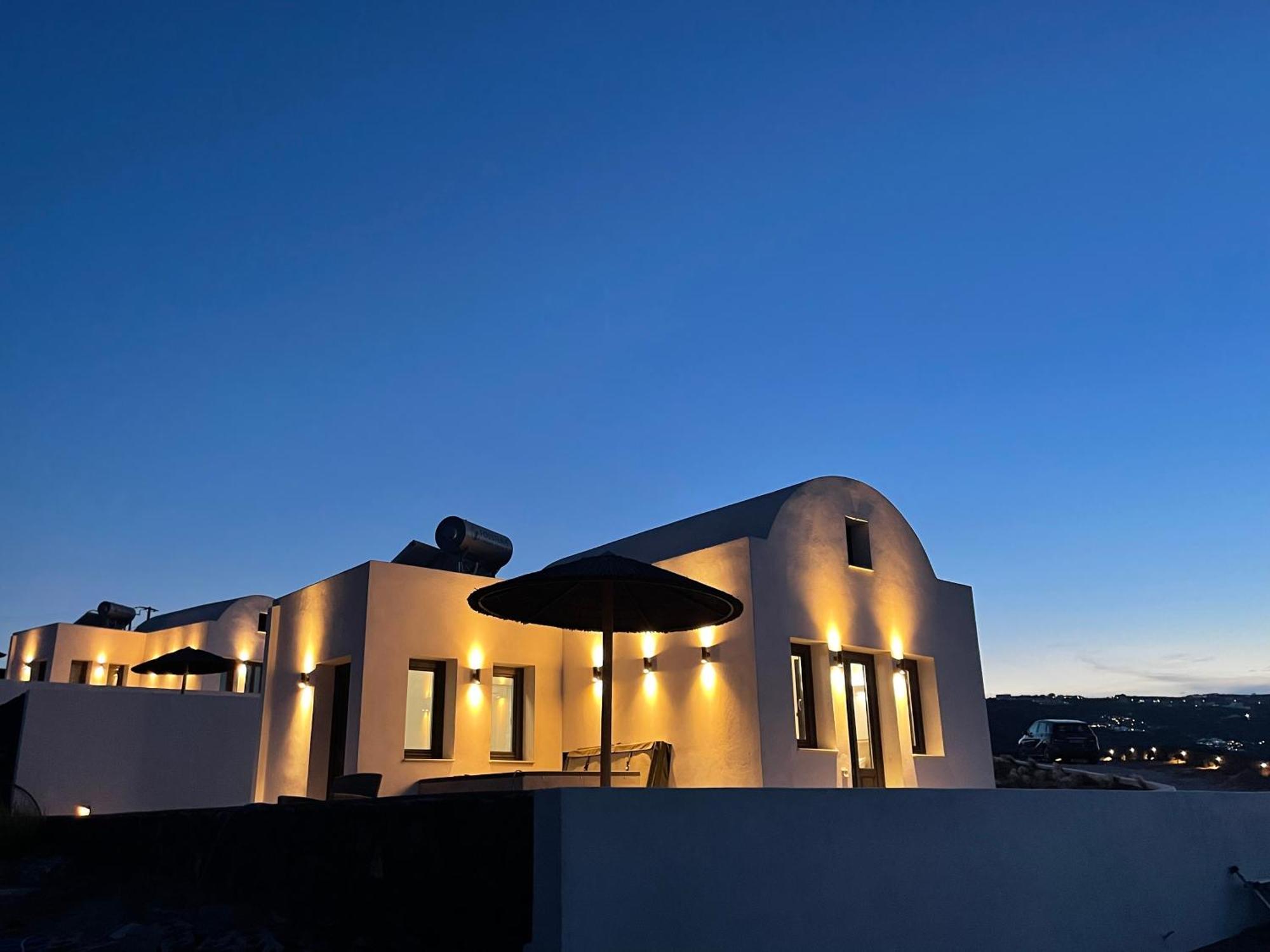Swell Suites, Santorini Vourvoúlos