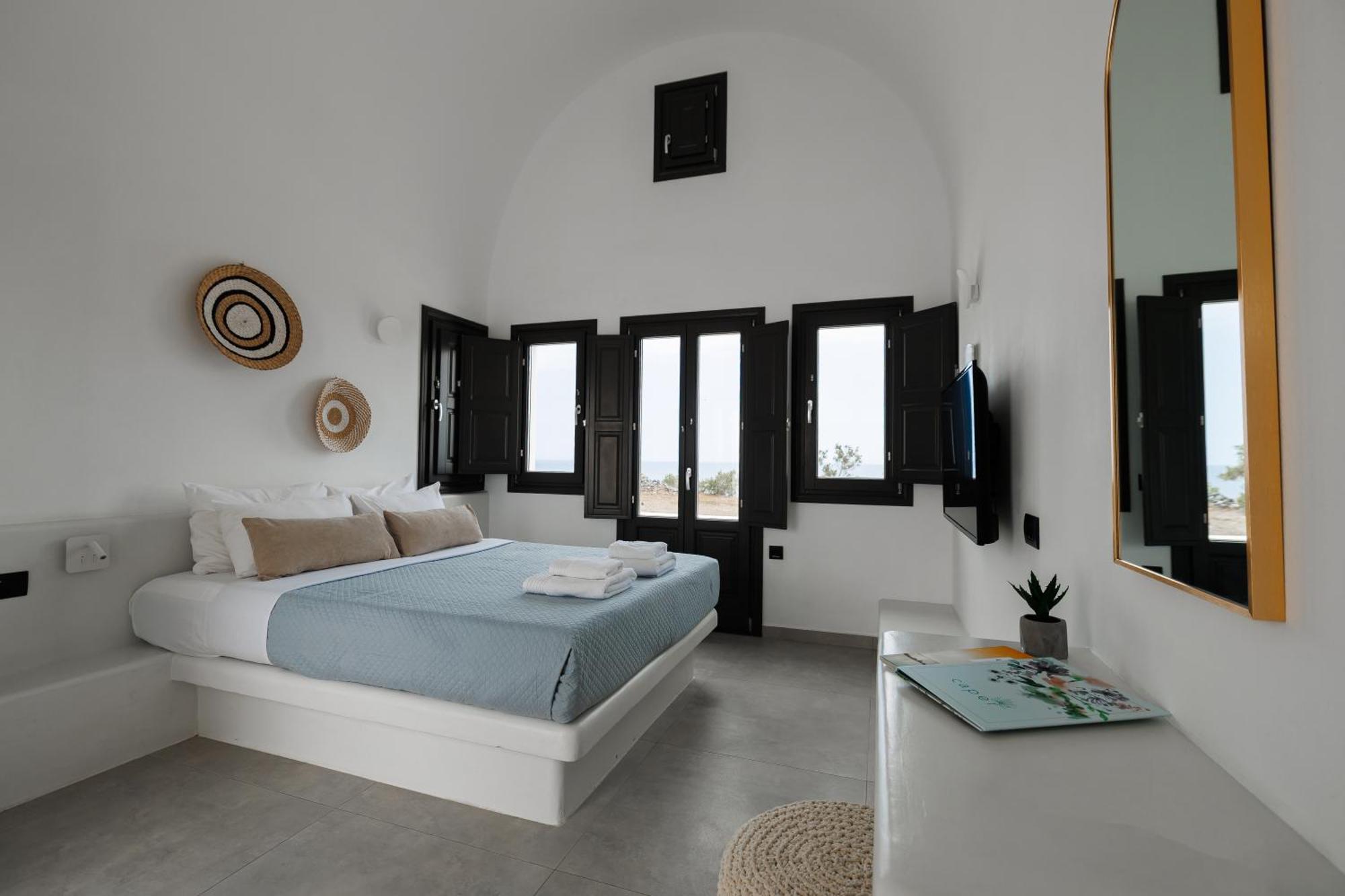 Villa Swell Suites, Santorini *