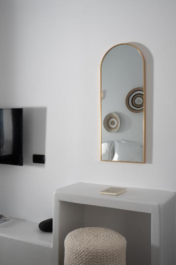 Swell Suites, Santorini Βίλα Βούρβουλος