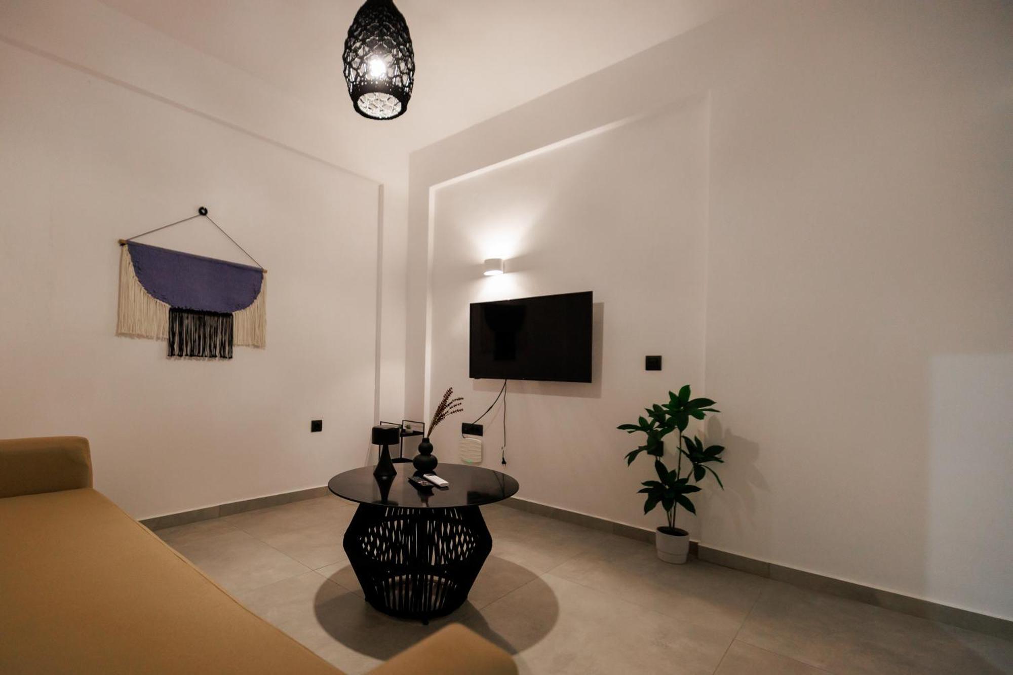 Βίλα Swell Suites, Santorini Βούρβουλος